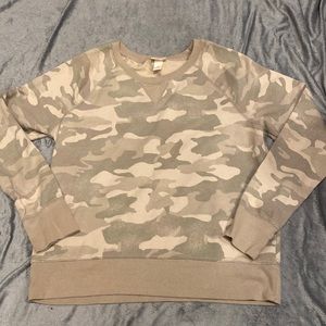 Crewneck camp sweatshirt. Size Large.